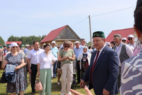 Яркий, шумный, незабываемый: Нурлат с размахом отпраздновал Сабантуй!