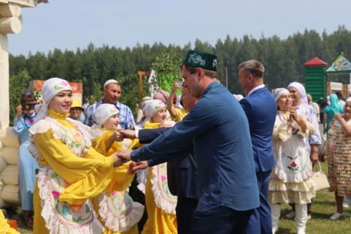 Яркий, шумный, незабываемый: Нурлат с размахом отпраздновал Сабантуй!