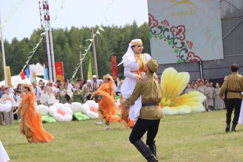 Яркий, шумный, незабываемый: Нурлат с размахом отпраздновал Сабантуй!