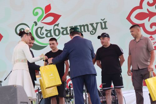 Яркий, шумный, незабываемый: Нурлат с размахом отпраздновал Сабантуй!