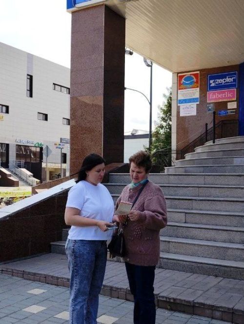 Нурлатские библиотекари учат нурлатцев самозащите в рамках проекта «По ступенькам права»