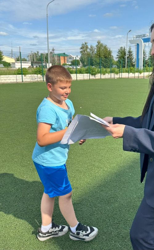 Спортшкола «Ледок» провела акцию по безопасности дорожного движения