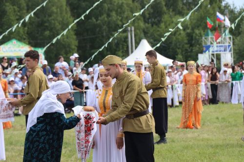 Яркий, шумный, незабываемый: Нурлат с размахом отпраздновал Сабантуй!
