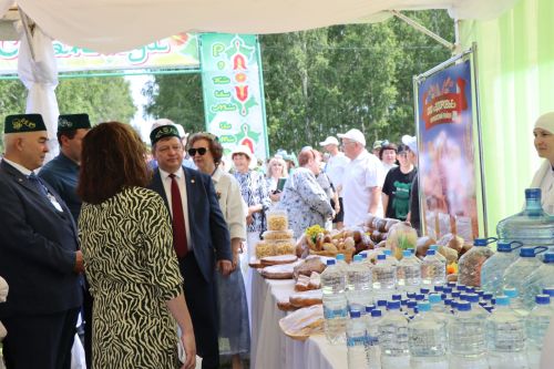 Яркий, шумный, незабываемый: Нурлат с размахом отпраздновал Сабантуй!