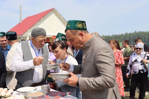 Яркий, шумный, незабываемый: Нурлат с размахом отпраздновал Сабантуй!