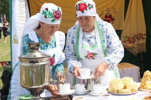 Яркий, шумный, незабываемый: Нурлат с размахом отпраздновал Сабантуй!
