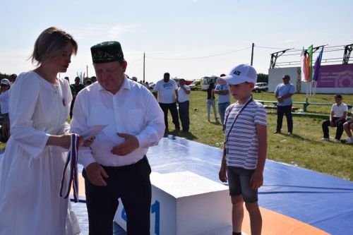 Абсолютным батыром Сабантуя в Нурлате стал Марсель Гузаиров