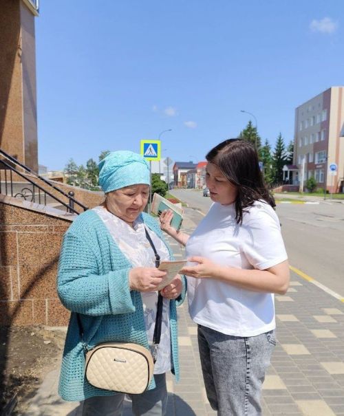 Нурлатские библиотекари учат нурлатцев самозащите в рамках проекта «По ступенькам права»