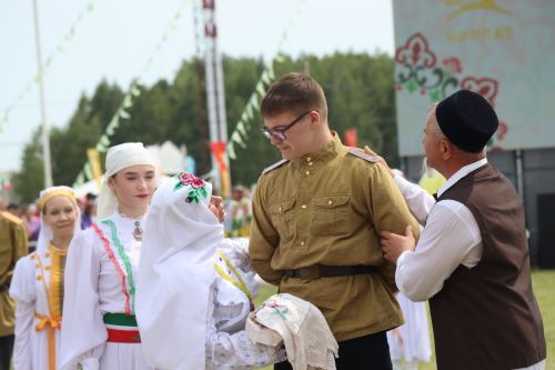 Яркий, шумный, незабываемый: Нурлат с размахом отпраздновал Сабантуй!