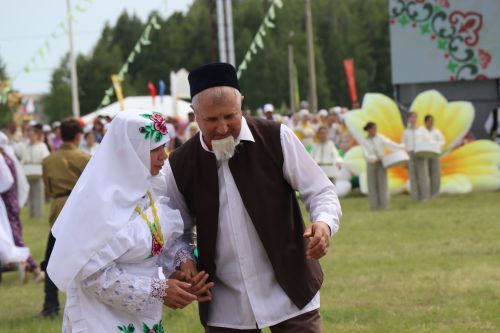 Яркий, шумный, незабываемый: Нурлат с размахом отпраздновал Сабантуй!