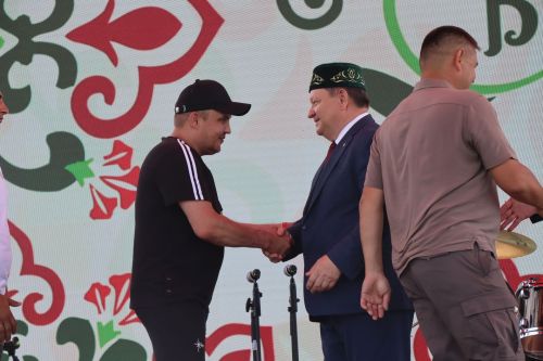 Яркий, шумный, незабываемый: Нурлат с размахом отпраздновал Сабантуй!