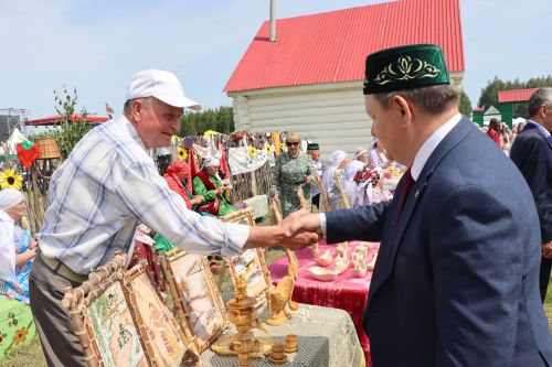 Яркий, шумный, незабываемый: Нурлат с размахом отпраздновал Сабантуй!