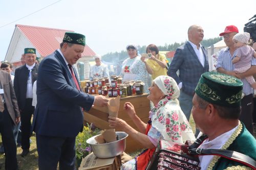 Яркий, шумный, незабываемый: Нурлат с размахом отпраздновал Сабантуй!