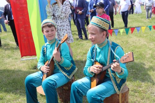 Яркий, шумный, незабываемый: Нурлат с размахом отпраздновал Сабантуй!
