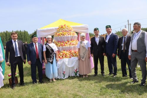Яркий, шумный, незабываемый: Нурлат с размахом отпраздновал Сабантуй!