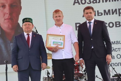 Яркий, шумный, незабываемый: Нурлат с размахом отпраздновал Сабантуй!