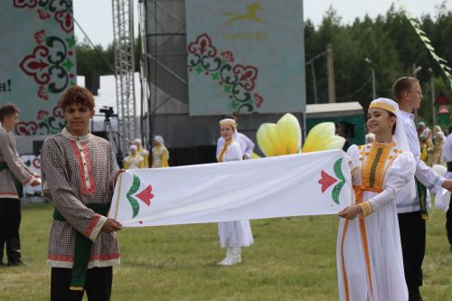 Яркий, шумный, незабываемый: Нурлат с размахом отпраздновал Сабантуй!