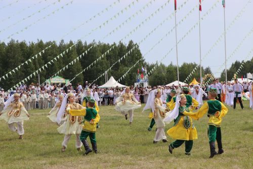 Яркий, шумный, незабываемый: Нурлат с размахом отпраздновал Сабантуй!
