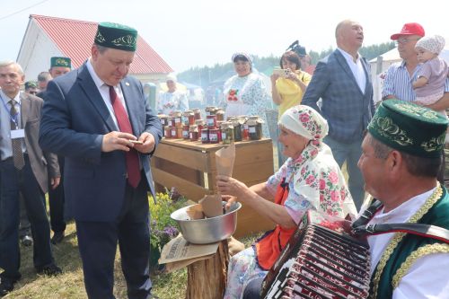 Яркий, шумный, незабываемый: Нурлат с размахом отпраздновал Сабантуй!