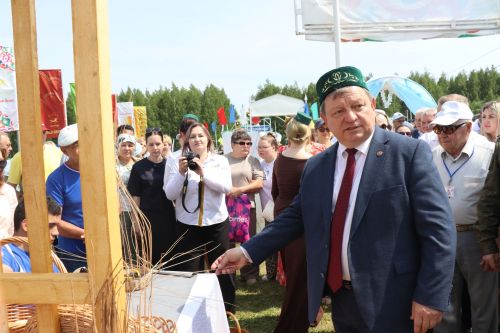 Яркий, шумный, незабываемый: Нурлат с размахом отпраздновал Сабантуй!