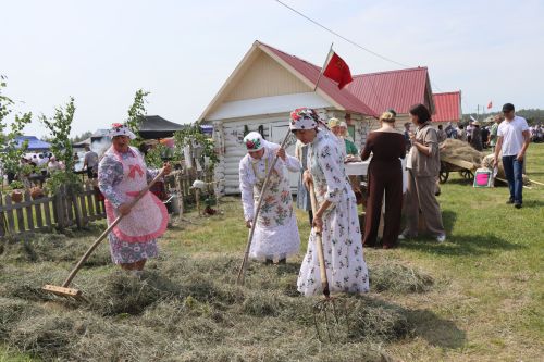 Яркий, шумный, незабываемый: Нурлат с размахом отпраздновал Сабантуй!