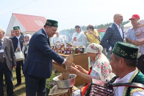 Яркий, шумный, незабываемый: Нурлат с размахом отпраздновал Сабантуй!