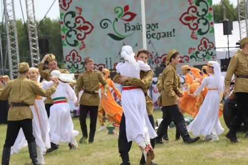 Яркий, шумный, незабываемый: Нурлат с размахом отпраздновал Сабантуй!