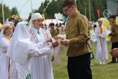 Яркий, шумный, незабываемый: Нурлат с размахом отпраздновал Сабантуй!