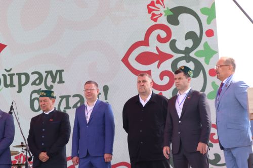 Яркий, шумный, незабываемый: Нурлат с размахом отпраздновал Сабантуй!