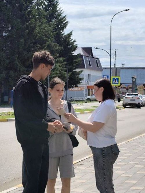 Нурлатские библиотекари учат нурлатцев самозащите в рамках проекта «По ступенькам права»