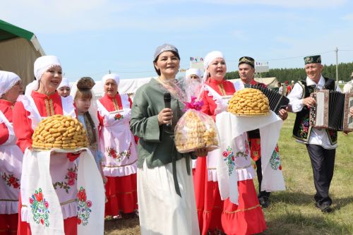 Яркий, шумный, незабываемый: Нурлат с размахом отпраздновал Сабантуй!