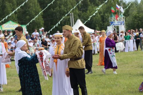 Яркий, шумный, незабываемый: Нурлат с размахом отпраздновал Сабантуй!