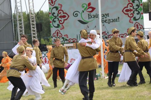 Яркий, шумный, незабываемый: Нурлат с размахом отпраздновал Сабантуй!