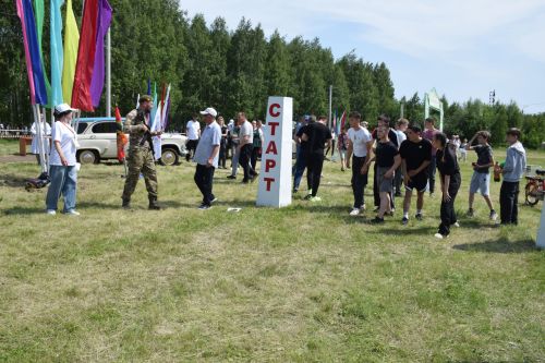 «Тропа мужества» и трофеи СВО: патриотическая площадка фонда «Все для Победы Нурлат» стала центром притяжения на Сабантуе