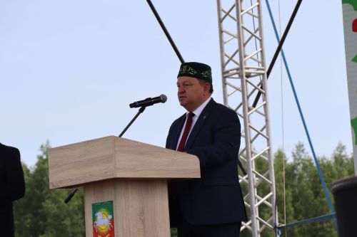 Яркий, шумный, незабываемый: Нурлат с размахом отпраздновал Сабантуй!