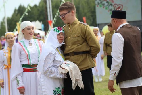 Яркий, шумный, незабываемый: Нурлат с размахом отпраздновал Сабантуй!