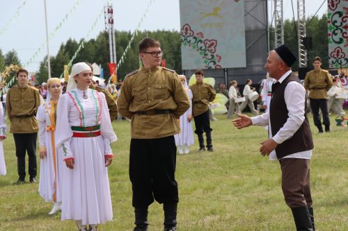 Яркий, шумный, незабываемый: Нурлат с размахом отпраздновал Сабантуй!