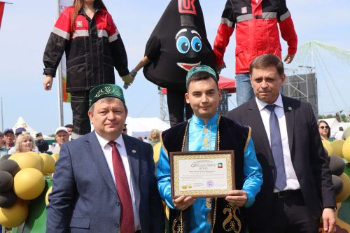 Яркий, шумный, незабываемый: Нурлат с размахом отпраздновал Сабантуй!