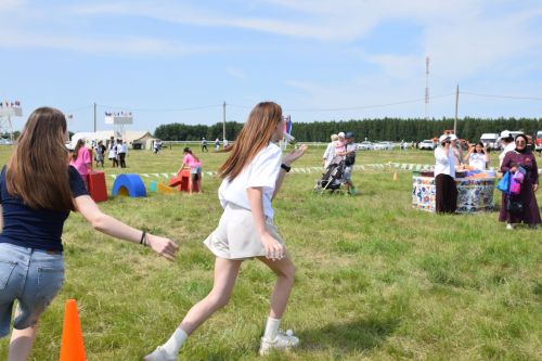 Захит Зядитов из Нового Иглайкина покорил 12-метровый шест на Сабантуе в Нурлате