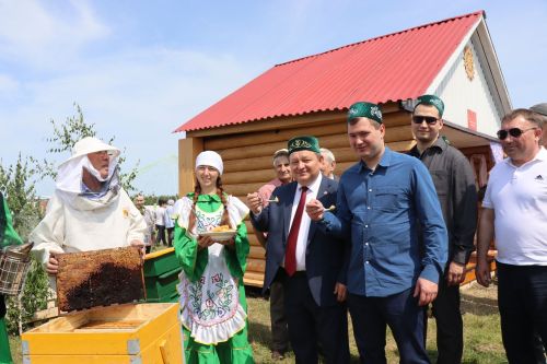 Яркий, шумный, незабываемый: Нурлат с размахом отпраздновал Сабантуй!