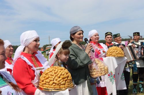 Яркий, шумный, незабываемый: Нурлат с размахом отпраздновал Сабантуй!