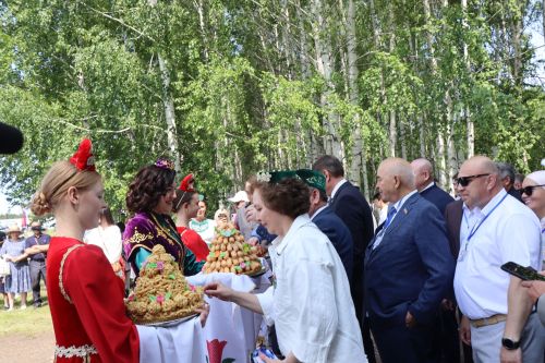 Яркий, шумный, незабываемый: Нурлат с размахом отпраздновал Сабантуй!