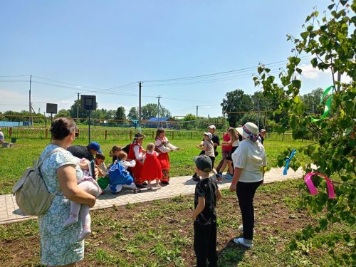 День села и Троица: народные гуляния объединили жителей Мамыкова в духе традиций