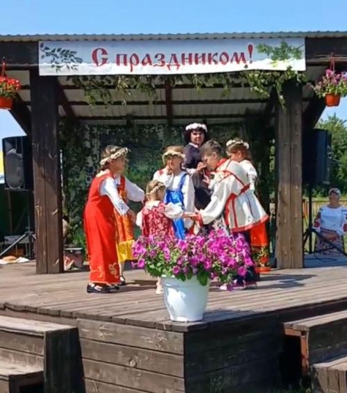 День села и Троица: народные гуляния объединили жителей Мамыкова в духе традиций