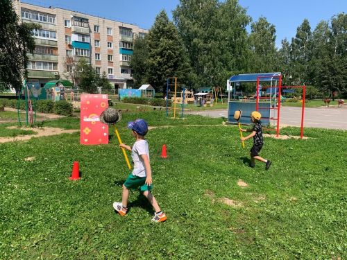 Нурлатские дошколята весело проводят лето: спорт, творчество и дружба!