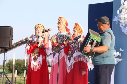 Плотнику Нурлатской ЦРБ с 55-летним стажем вручили сертификат на санаторное лечение