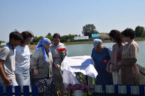 В Бикулове увековечили память бывшего главы Нурлатского района Алмаза Ахметшина