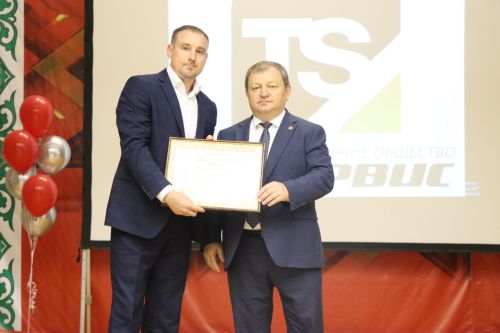 Глава Нурлатского района Дамир Ишкинеев поздравил коллектив «Техсервиса» с 25-летием предприятия