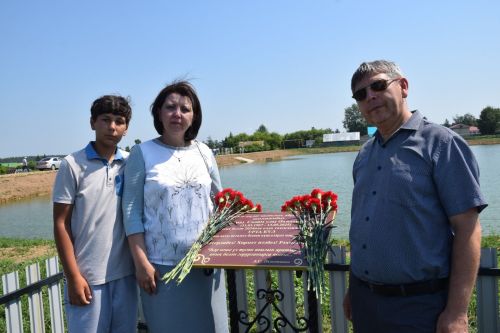 В Бикулове увековечили память бывшего главы Нурлатского района Алмаза Ахметшина
