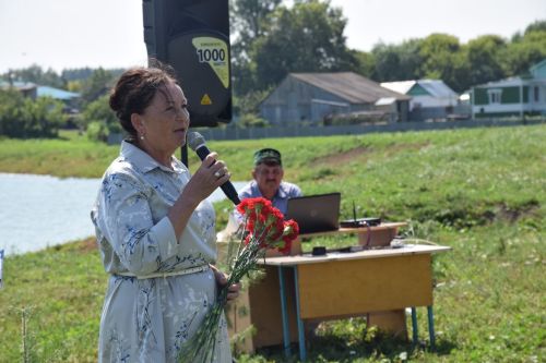 В Бикулове увековечили память бывшего главы Нурлатского района Алмаза Ахметшина